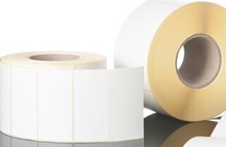 The translation of "Rollenetiketten" from German to Spanish is "etiquetas en rollo.