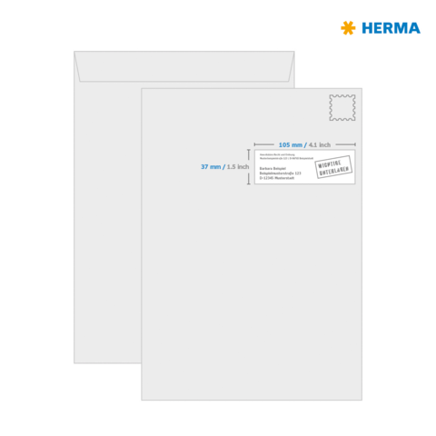 Sobre con medidas y una etiqueta en la esquina superior derecha. Fabricante: HERMA.